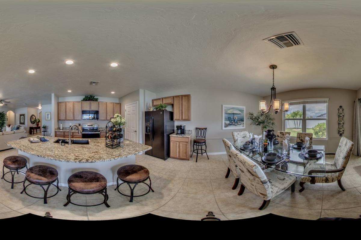 19-Dining-Kitchen-Panorama