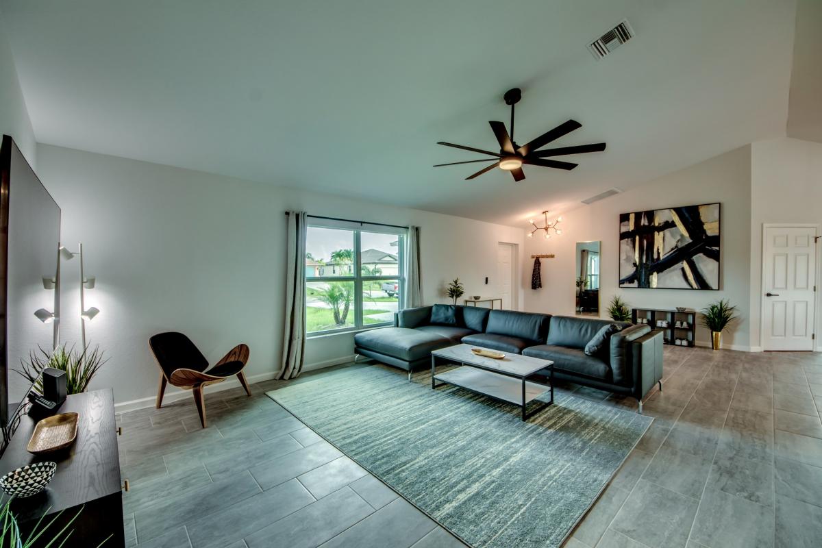 13-Family-Room