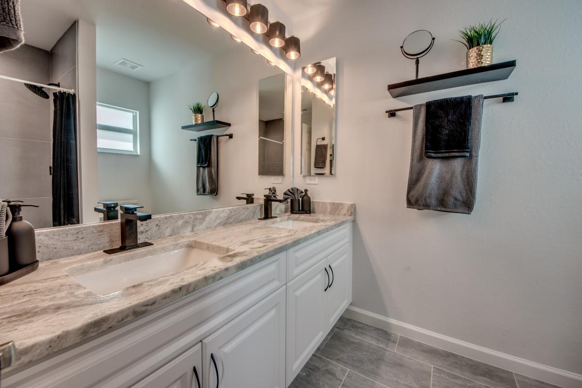 35-Master-Bathroom