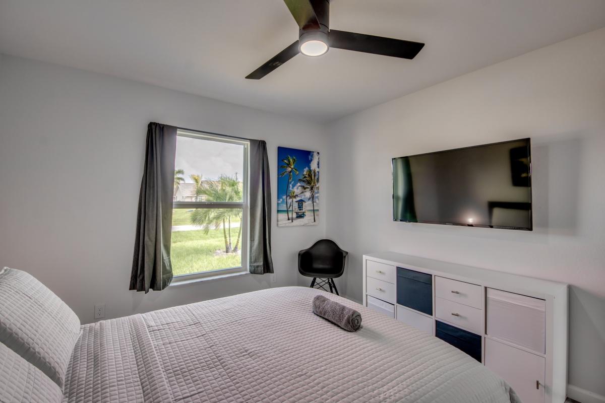 39-Bedroom-2