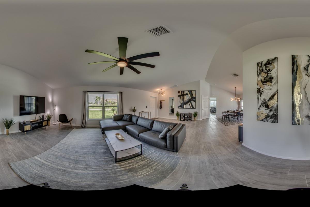 9-Family-Room-Panorama