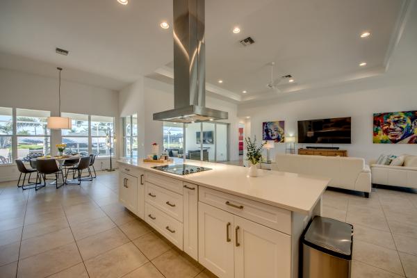 Villa Apricity - Gulf Access Luxury Villa with Pool Table - Bild 19