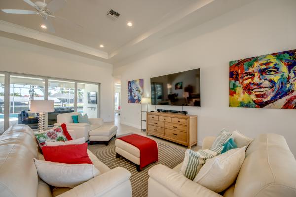 Villa Apricity - Gulf Access Luxury Villa with Pool Table - Bild 7