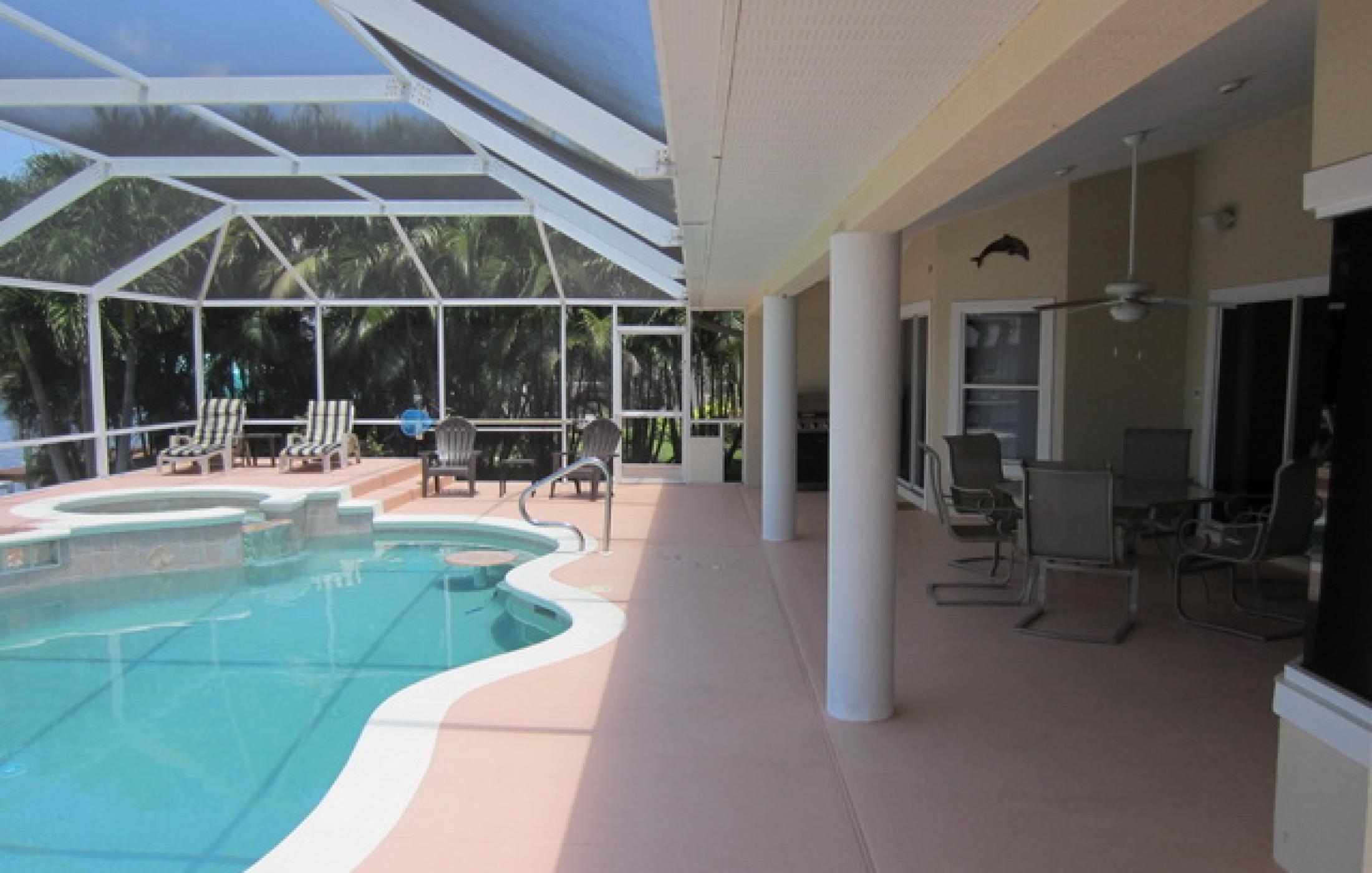 Villa Sophia - Gulf Access, Pool, Dock & Boat Lift - Bild 30
