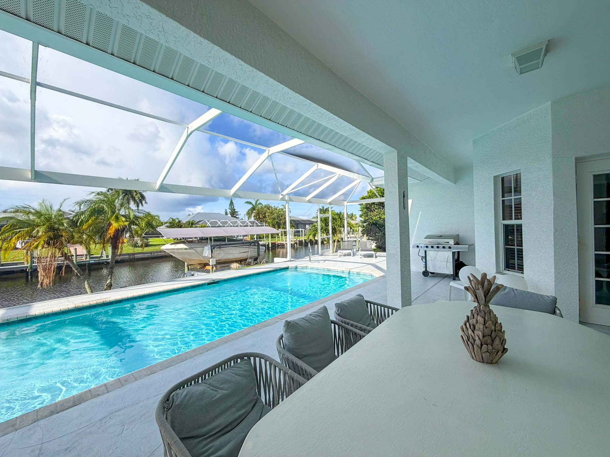 Villa Dolphin – Prime Location, Southern Exposure, Pool & Gulf Access - Bild 2
