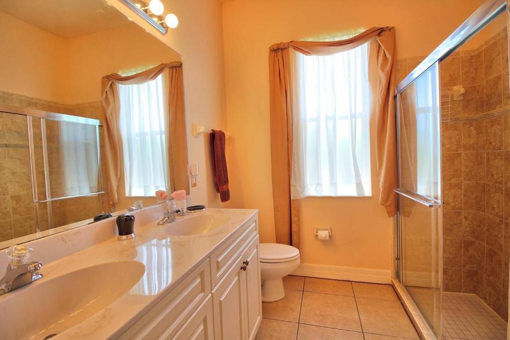 Villa Princess – South-Facing Pool & Lake Views - Bild 18