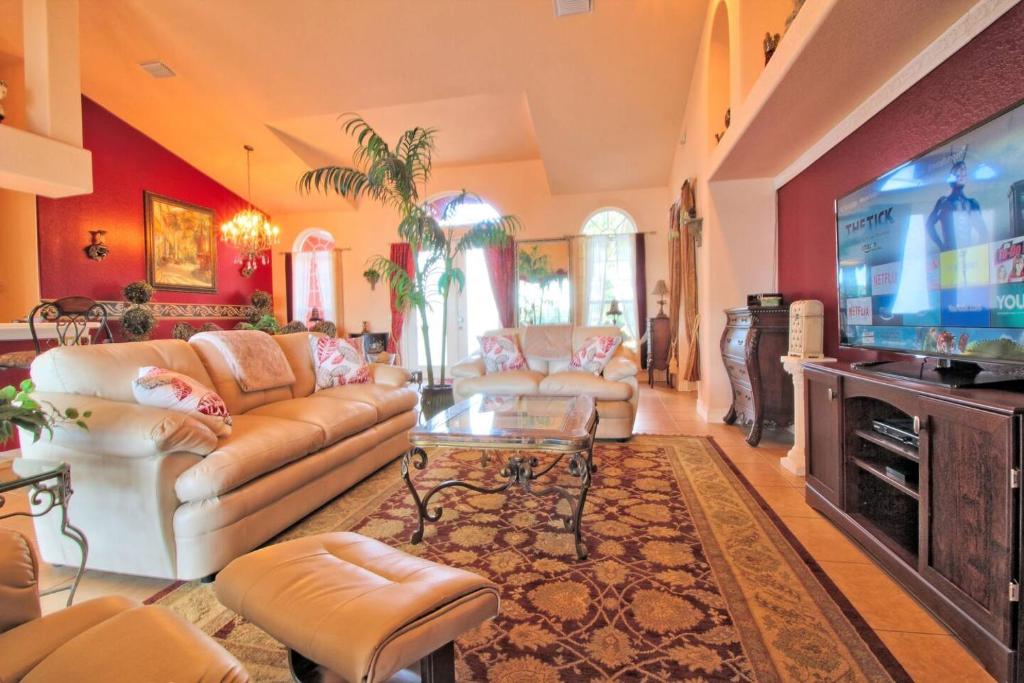 Villa Princess – South-Facing Pool & Lake Views - Bild 5