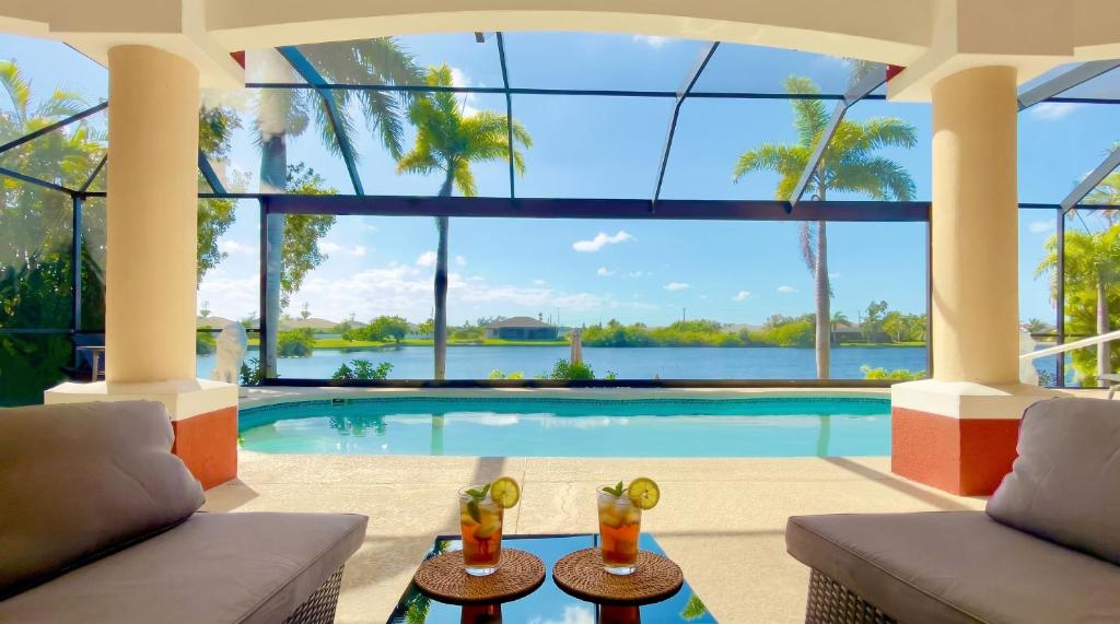 Villa Princess – South-Facing Pool & Lake Views - Bild 1