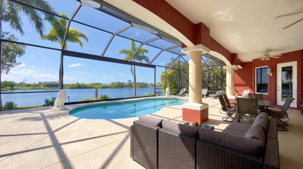 Villa Princess – South-Facing Pool & Lake Views - Bild 2