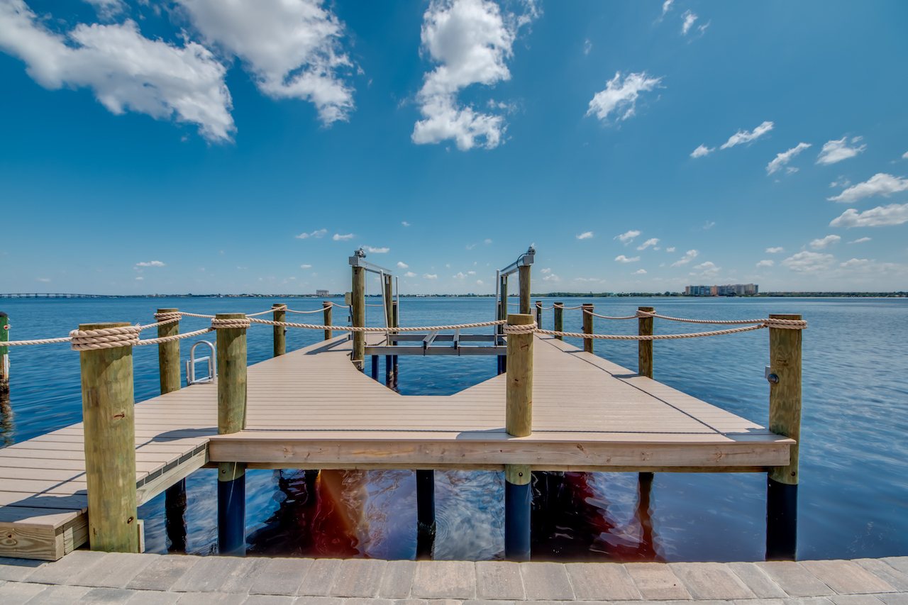 Villa Bequia – Heated Infinity Pool, Hot Tub & Private Boat Dock on the River - Bild 96