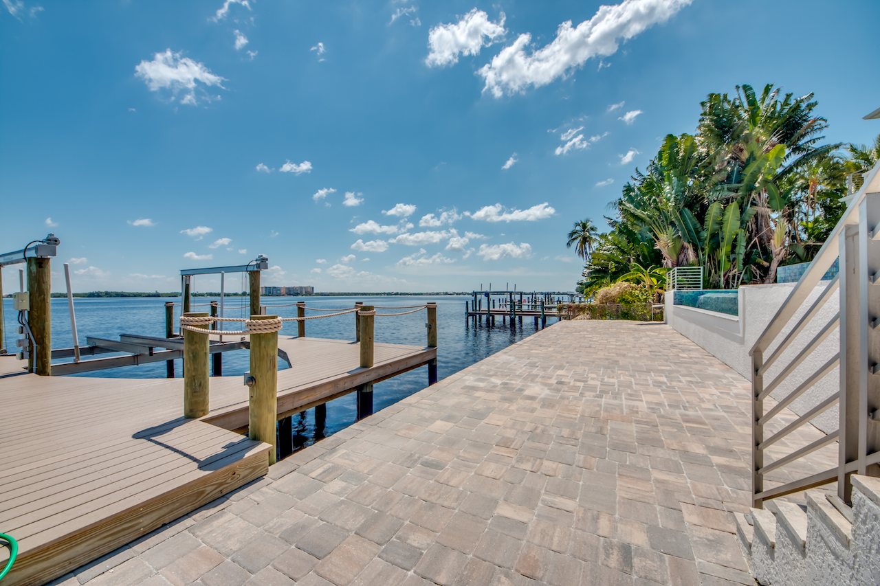 Villa Bequia – Heated Infinity Pool, Hot Tub & Private Boat Dock on the River - Bild 97