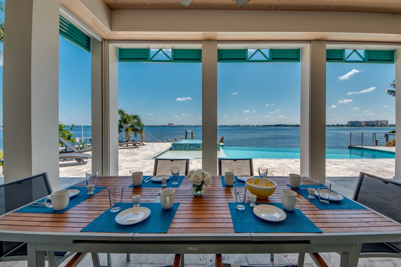 Villa Bequia – Heated Infinity Pool, Hot Tub & Private Boat Dock on the River - Bild 105
