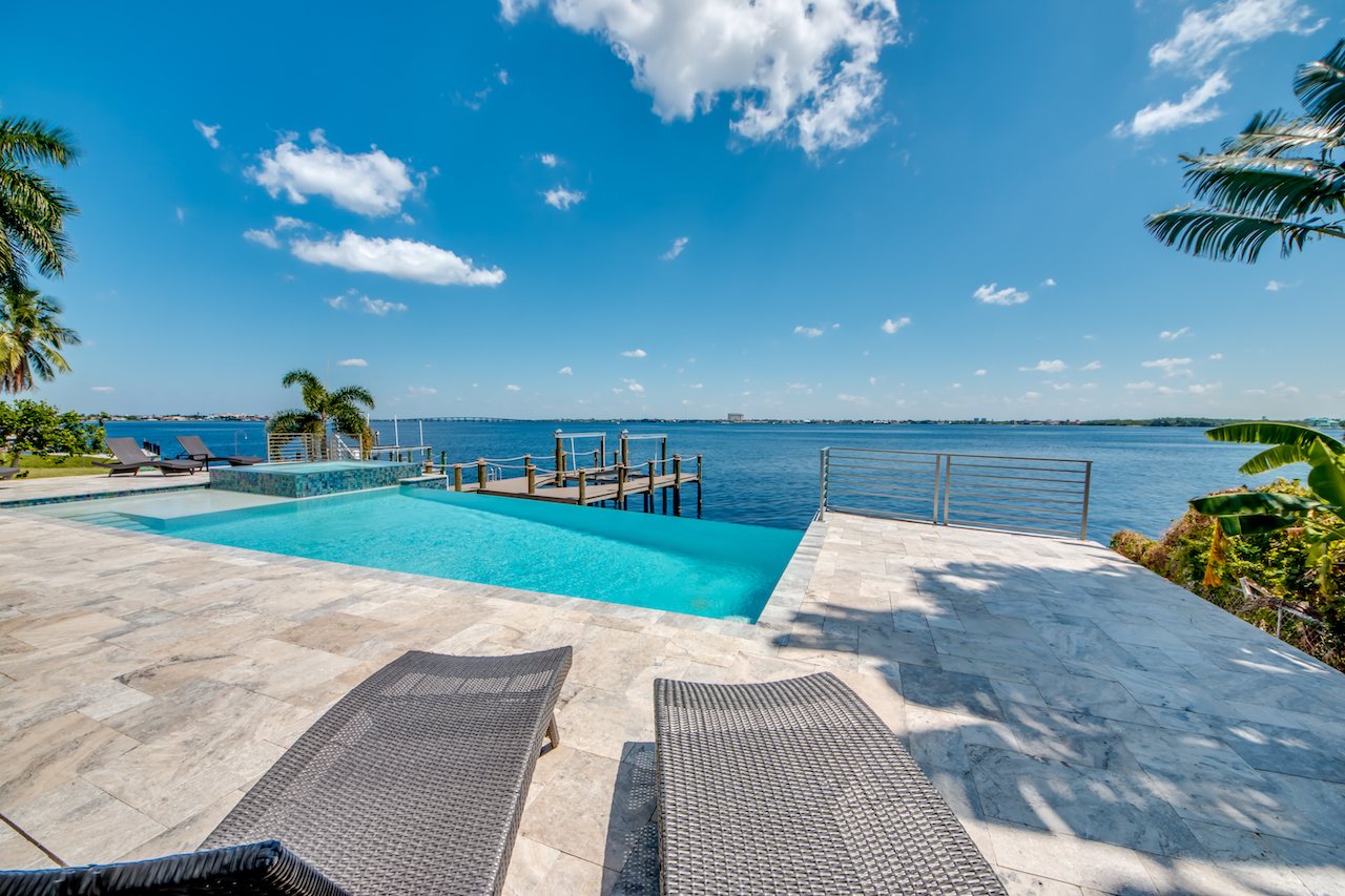 Villa Bequia – Heated Infinity Pool, Hot Tub & Private Boat Dock on the River - Bild 114