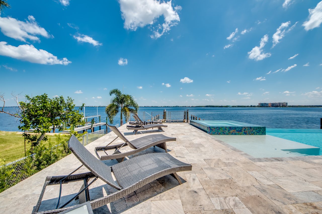 Villa Bequia – Heated Infinity Pool, Hot Tub & Private Boat Dock on the River - Bild 116