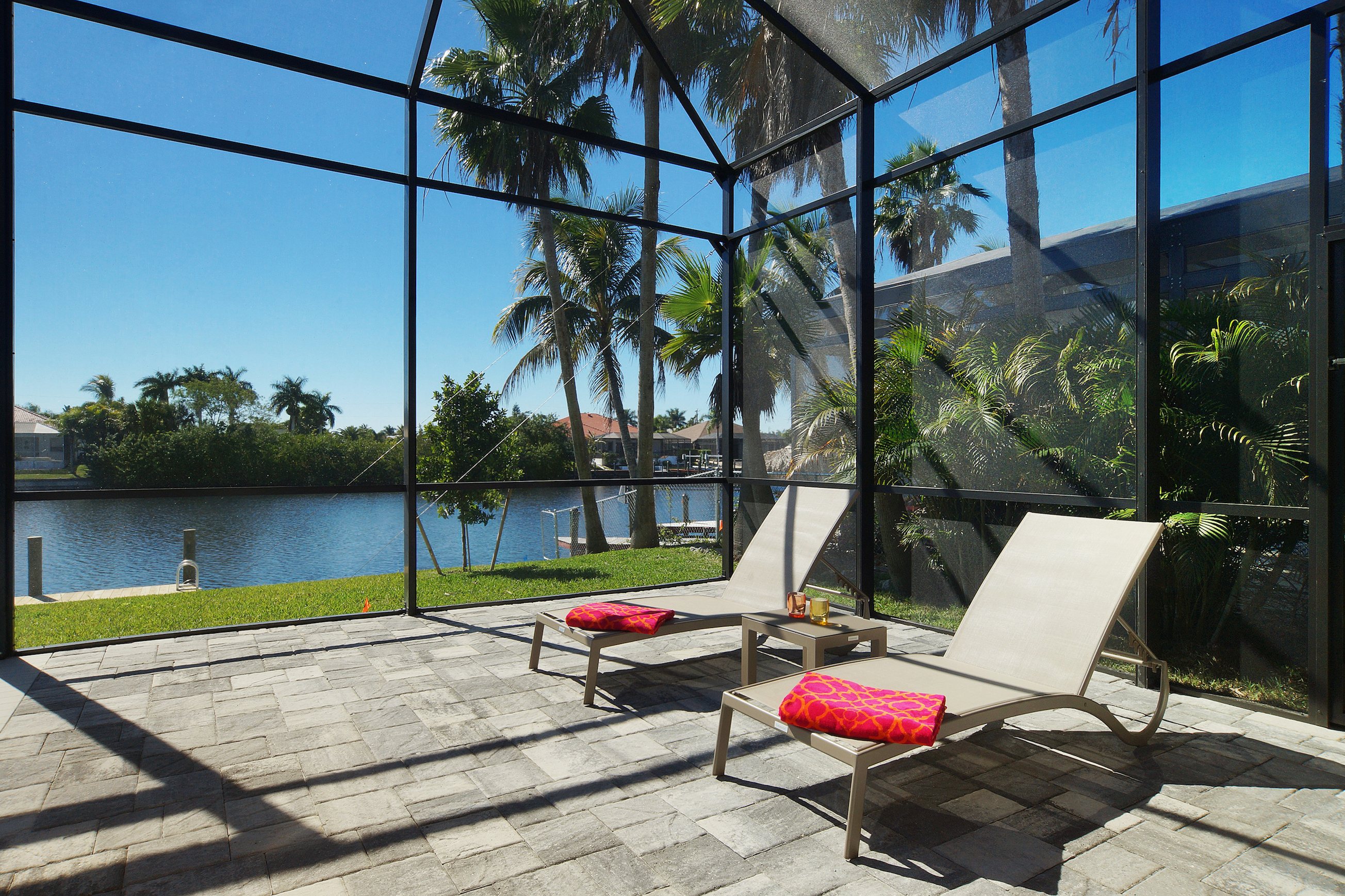 Villa Capricorn – Heated Saltwater Pool, Hot Tub & Private Boat Dock on the Canal - Bild 6