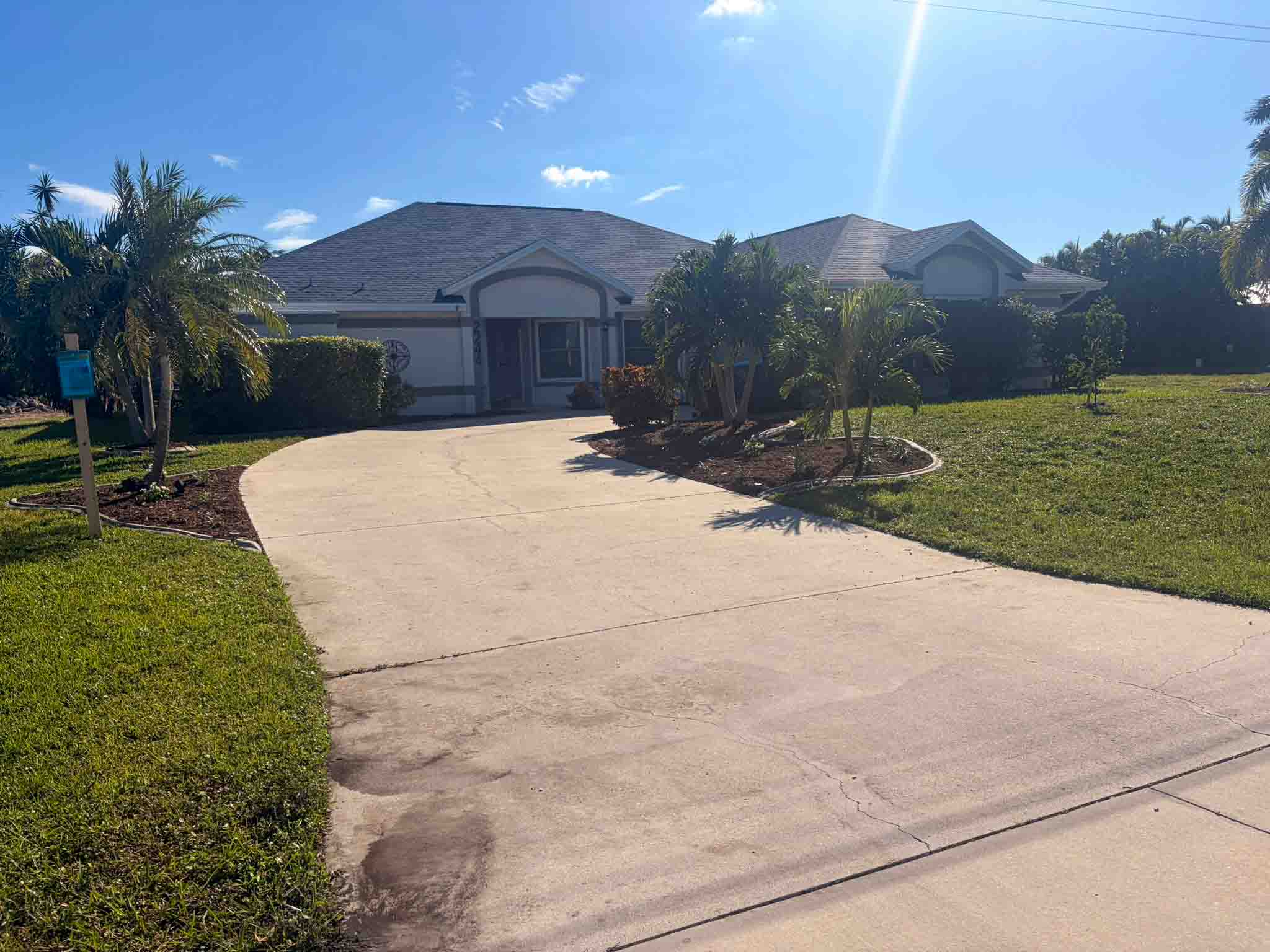 Villa Mia - Newly Remodeled, Waterfront, Kayaks & Heated Saltwater Pool - Bild 1