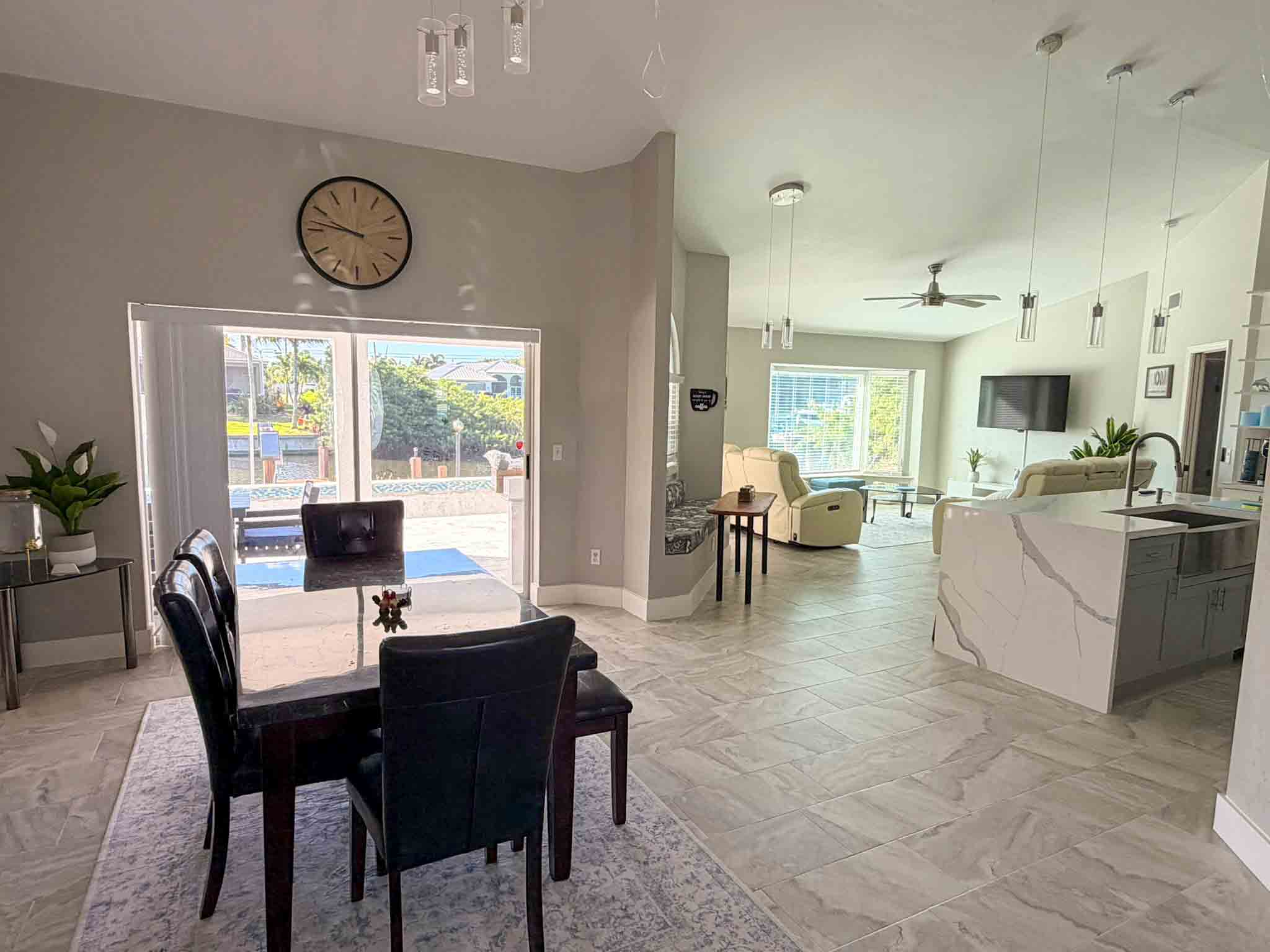 Villa Mia - Newly Remodeled, Waterfront, Kayaks & Heated Saltwater Pool - Bild 2